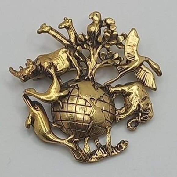 Unknown Jewelry - EARTH'S Animals of the World Brooch